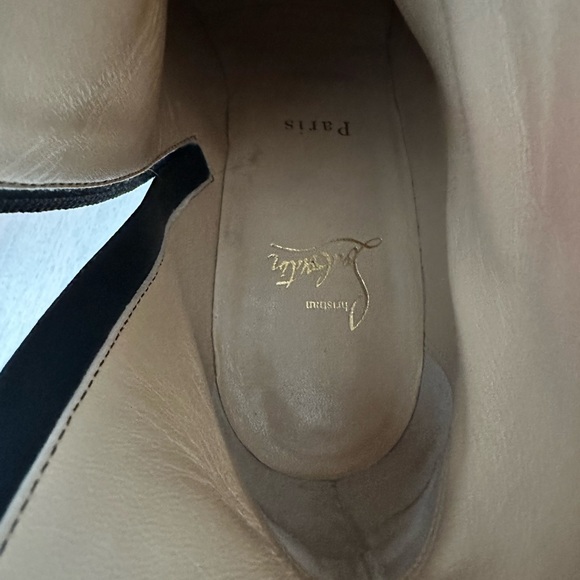 Louboutin So Kate Booty - Picture 14 of 16
